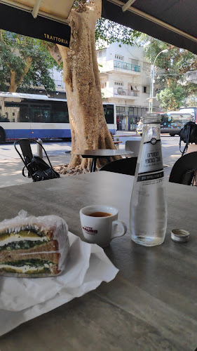 גרציאני קינג ג'ורג - תל אביב-יפו