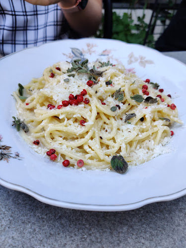 קפה אסיף Cafe ASIF - הסעדה