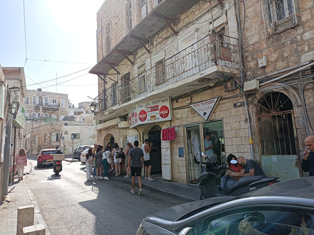 פלאפל הזקנים - הסעדה