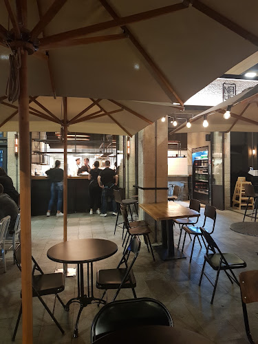 נאיה ירושלים - הסעדה