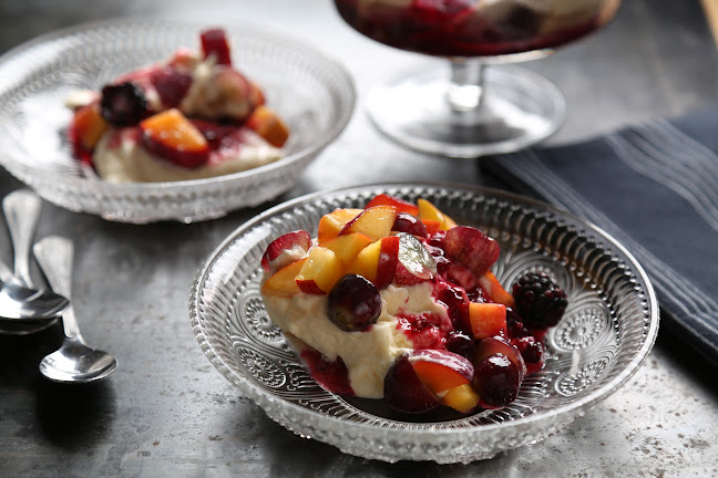 בייקרי יד חרוצים - הסעדה