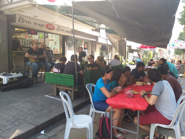פונדק הרצל שווארמה כיד המלך - הסעדה