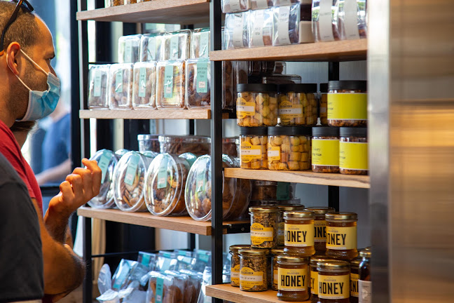 Bakery - בייקרי צינה כיכר דיזנגוף - הסעדה