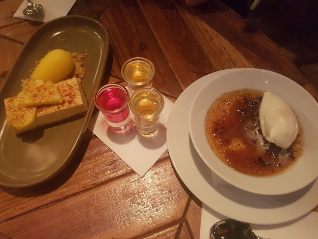 אריא - הסעדה