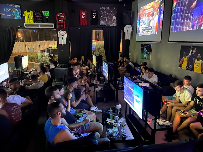 אימון ספורט ופאב משחק