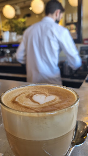 דליקטסן בראסרי - Delicatessen Brasserie - הסעדה