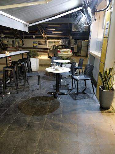 פלאפל בריבוע eat&go - פז רמת השרון