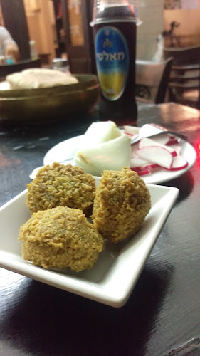 חומוס אשכרה - הסעדה