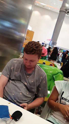 מקדונלד'ס - קניון אילון - קומת הכניסה - רמת גן