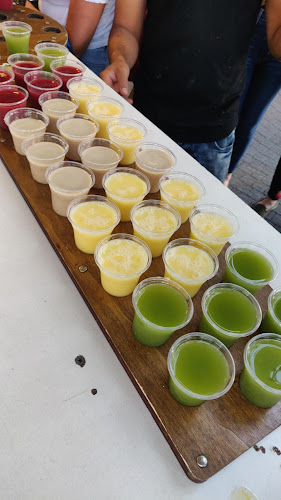 Opinii despre עוזי אלי איש האתרוגים - שוק הכרמל תל אביב în תל אביב-יפו - הסעדה