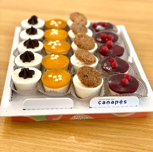 קאנאפ'ס - פינגר פוד, מגשי אירוח וקייטרינג חלבי - Canapes - פתח תקווה