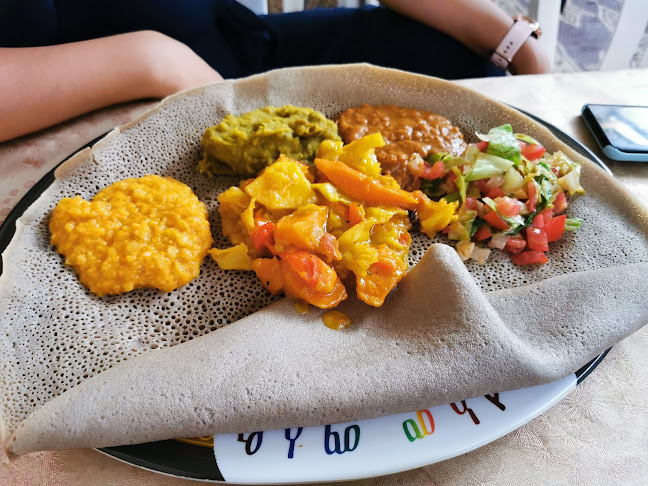 מסעדת "צלל" - מסעדה אתיופית - הסעדה