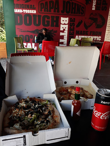 פאפא ג׳ונס חיפה - הסעדה