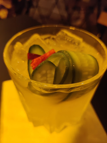 California Bar - הסעדה