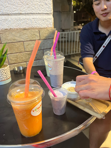 Opinii despre ויטמינה בר מיצים ושייקים טבעיים în תל אביב-יפו - הסעדה