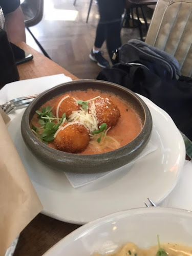 פארק פרס, שדרות ירושלים 210, חולון