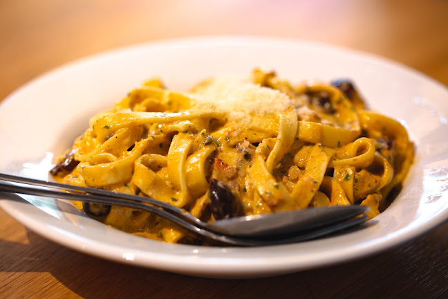 פסטה בסטה אלנבי - הסעדה