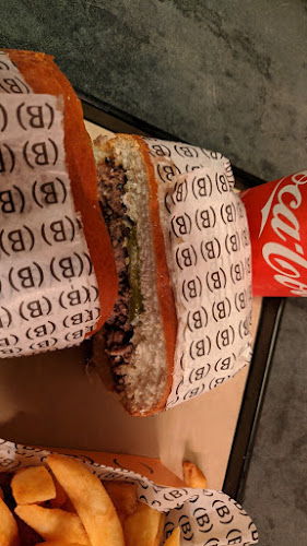 בורגרס בר | Burgers Bar בית שמש