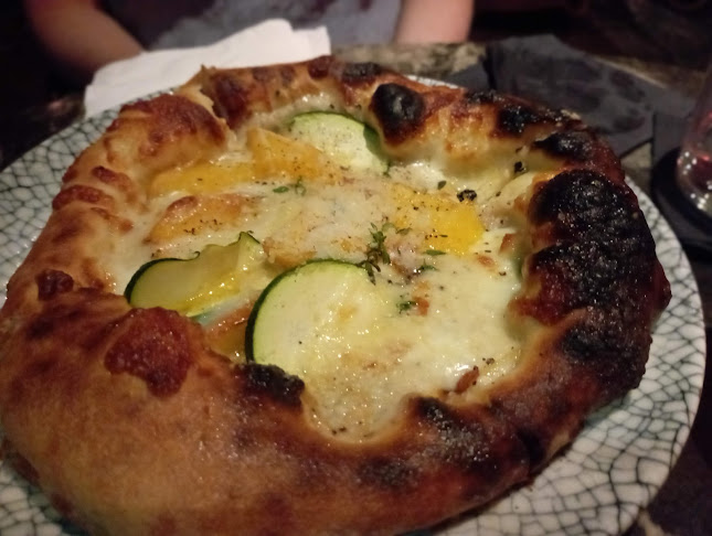 בושוויק - הסעדה