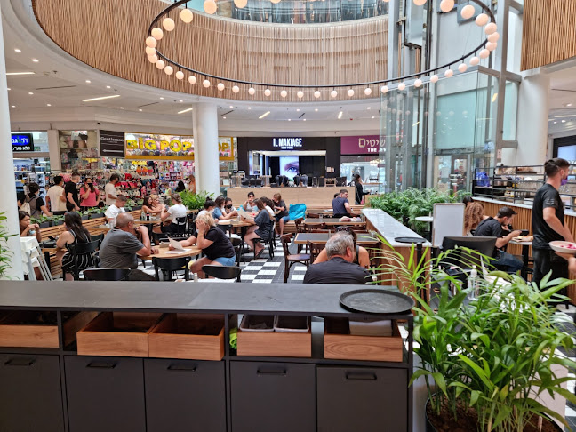 קניון מול הים - TATTI & ILANS