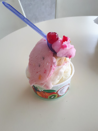 מיכאל גלידה מסטיק