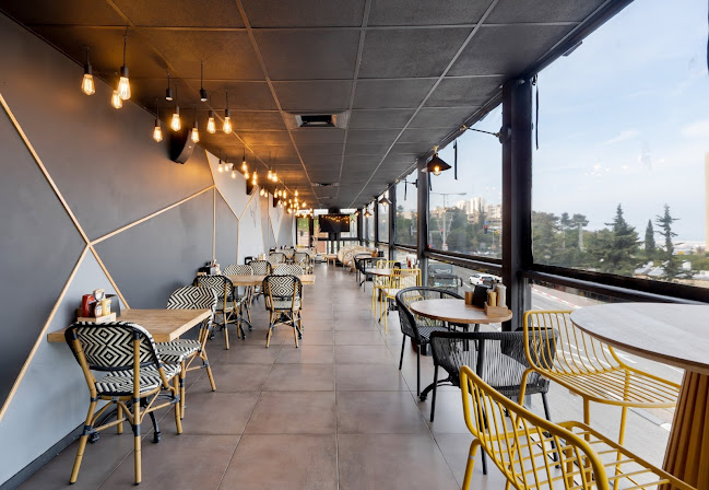 בולס נשר Bulls Chef Burger - הסעדה