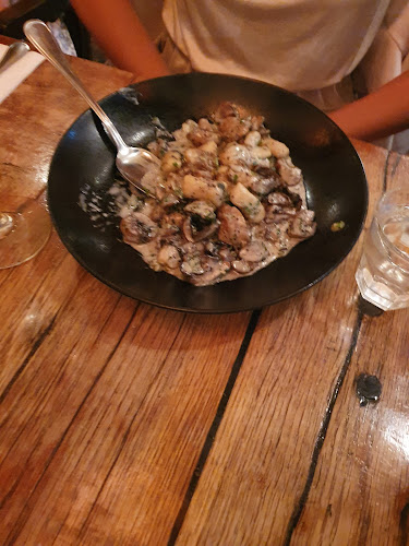 רחוב אריה שנקר 9, הרצליה