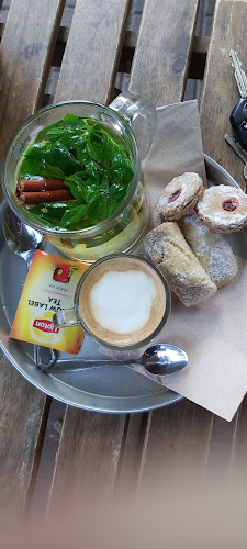 שתיים סוכר - הסעדה