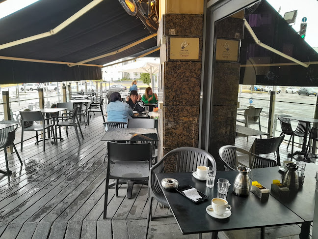 קפה ג'ו - קניון חולון - הסעדה