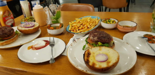 Buca Burger & Cafe - ריינה