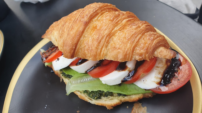 אורלי סיטבון פטיסרי - הסעדה