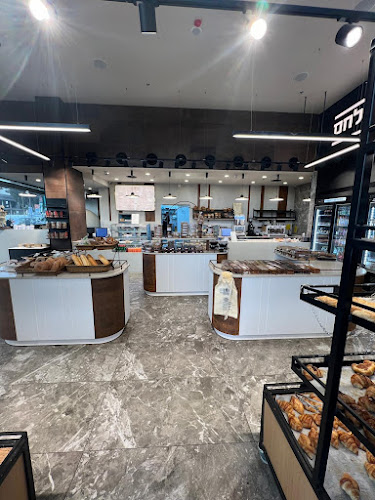 הדרך ללחם נרקיסים