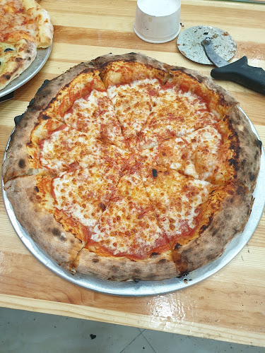 Pizza Pinto - Brick Oven פיצה פינטו - הסעדה