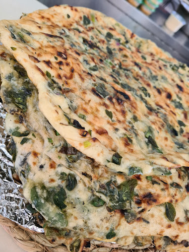 חומוס בלדי - טירה