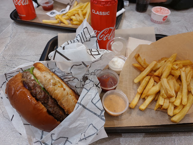 Burgers Bar | בורגרס בר | המבורגר כשר ירושלים - ירושלים