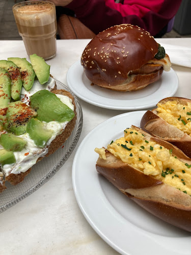 אדמונד קפה - תל אביב-יפו