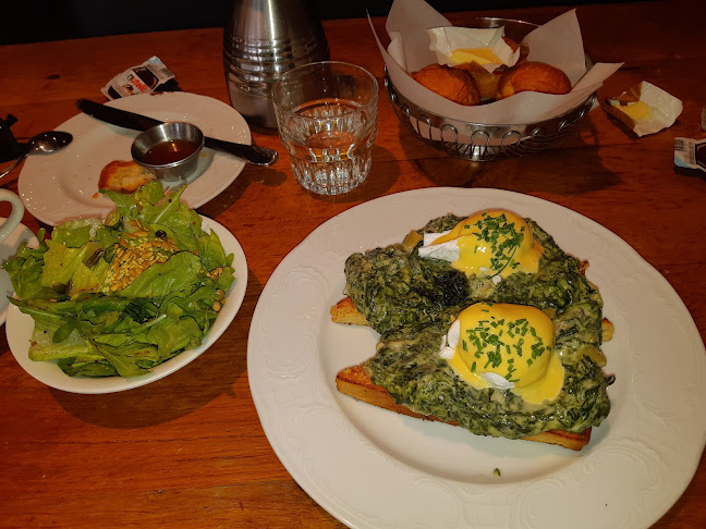 R&D by Benedict - הסעדה