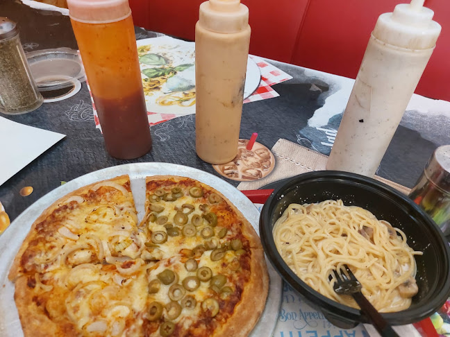 פיצה סבבה - הסעדה