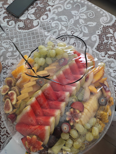 פרילנד - מגשי פירות | סושי פירות - יגל