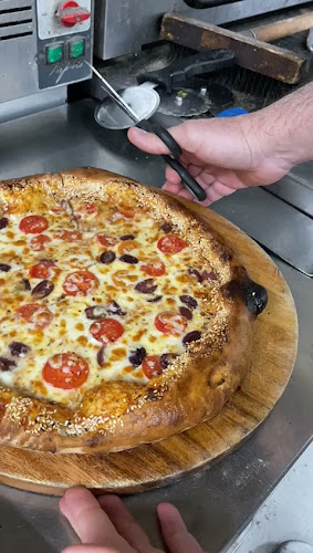 פיצה הקוסם האיטלקי פיצריה בבת ים