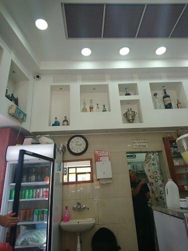 מסעדת אבו מישל - הסעדה