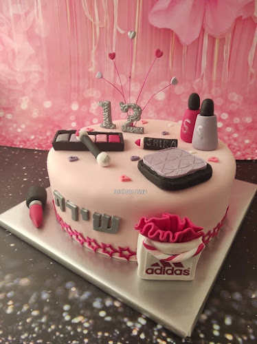 עוגות ונפלאות - עוגות מעוצבות בחיפה, עוגות יום הולדת - הסעדה