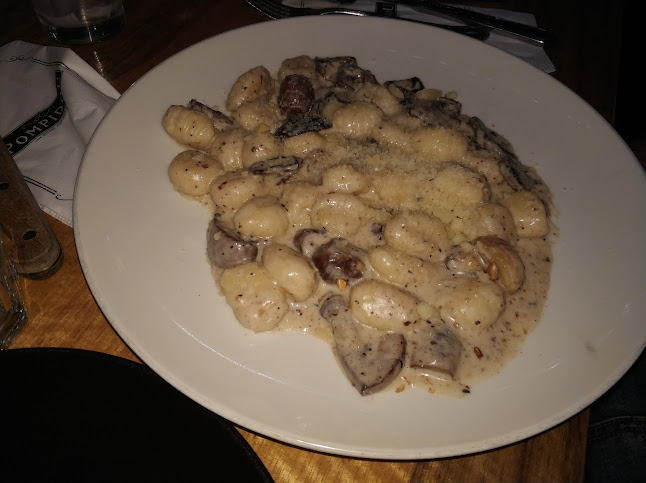 פומפידו - ירושלים