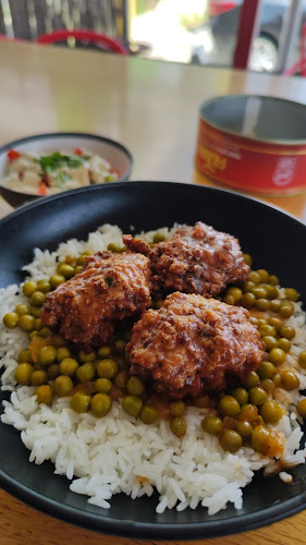 המלאכה 10-20, חולון