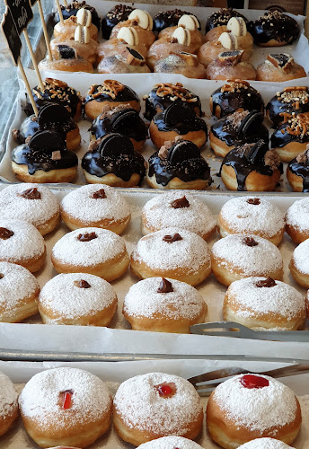 קונדיטוריה וייס בע"מ - הסעדה