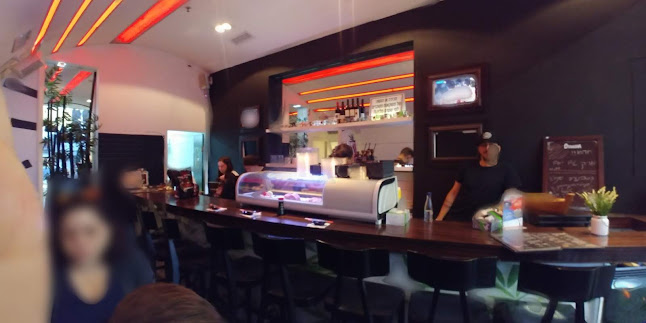 אושי אושי - הסעדה