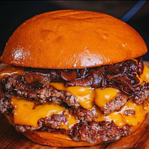 האדומה פוד טראק עם בשר מהגולן