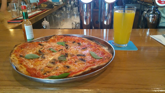 Opinii despre דוכני מזון וקייטרינג לאירועים - קזינו דה פריז în ירושלים - הסעדה