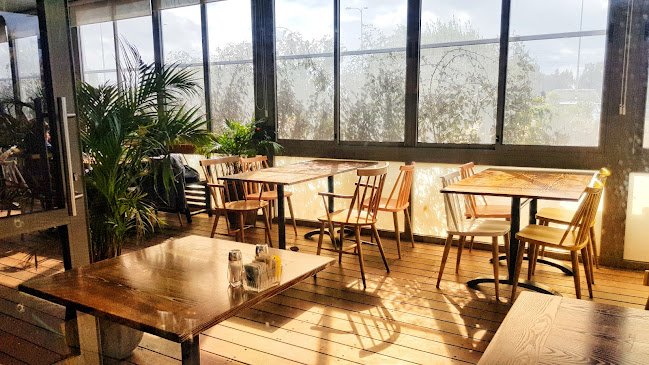 מתחם ביתן, ביתן אהרון