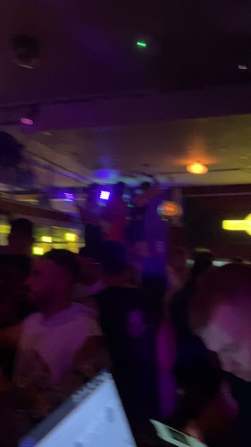 שמה שמה, Shama Shama - הסעדה